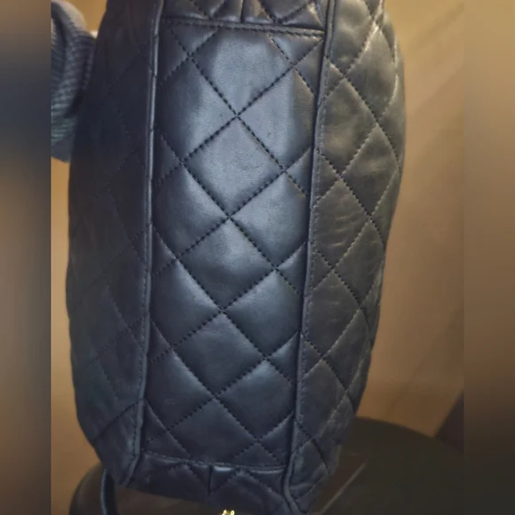 Michael Kors Susannah Black Quilted Leather Shoulder Bag with Chain Straps - Picture 9 of 16